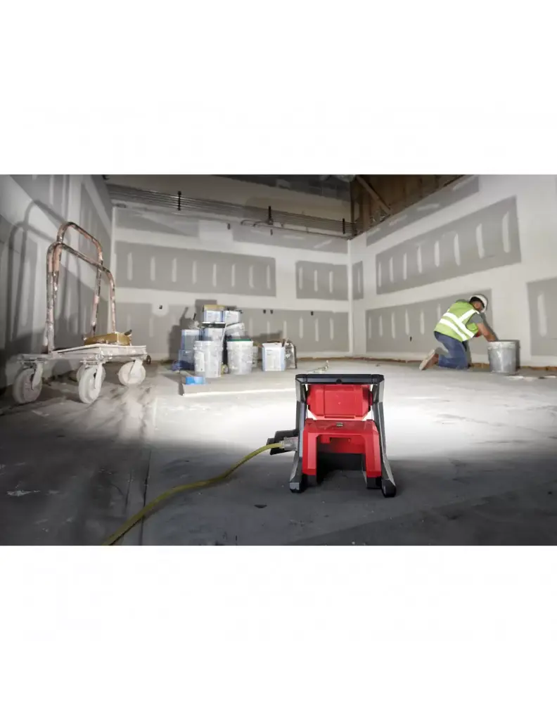 projecteur-de-chantier-18v-4000-lumens-m18-hoal-0-machine-seule-4933478118-milwaukee (3).webp