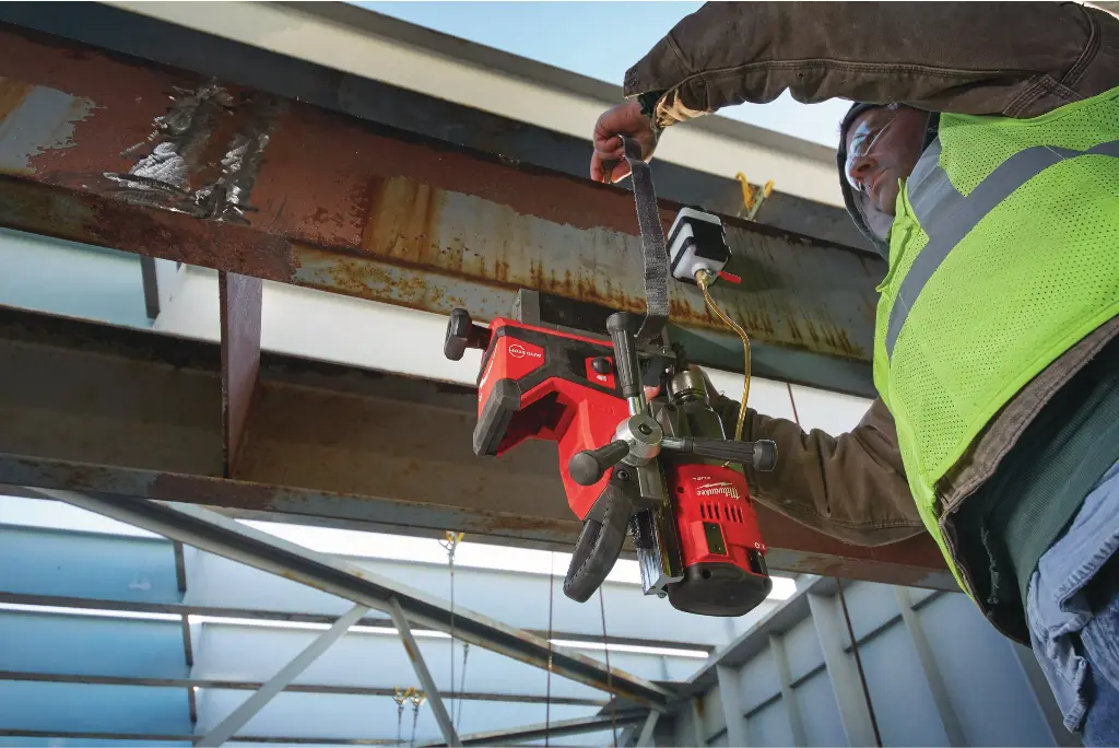 MILWAUKEE M18 FMDP-0C - Perceuse Magnétique FUEL 18V / 2 Vitesses / Profondeur max 50mm, sans batterie